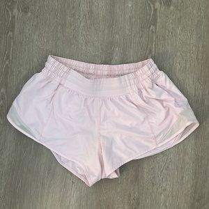 Lululemon Hotty Hot Low-Rise Lined Short 2.5"